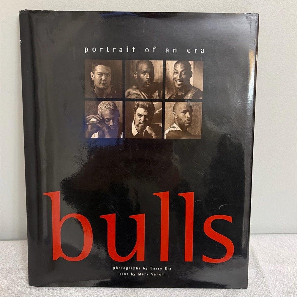Bulls: Portrait of an Era by Barry Elz - Black Cover